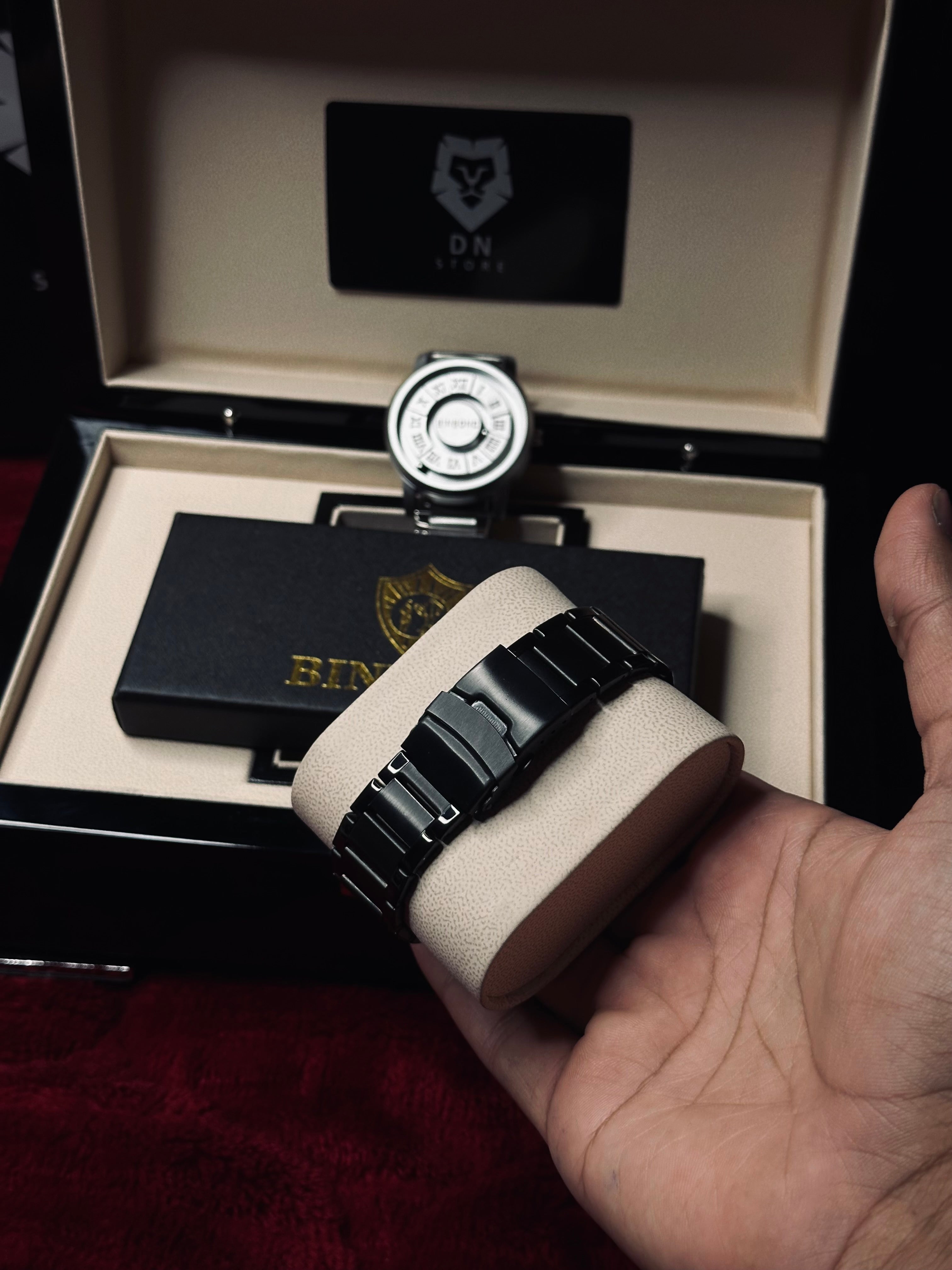 BINDBOND Arm-Less Watch