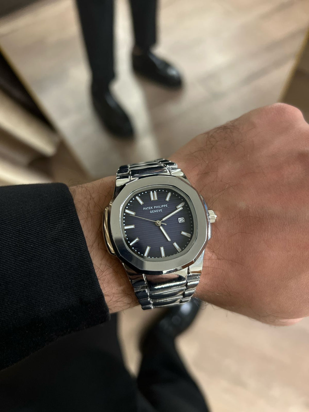 LIMITED EDITION | PATEK PHILIPPE GENEVE | NAUTILUS SERIES SLEEK WRIST WATCH