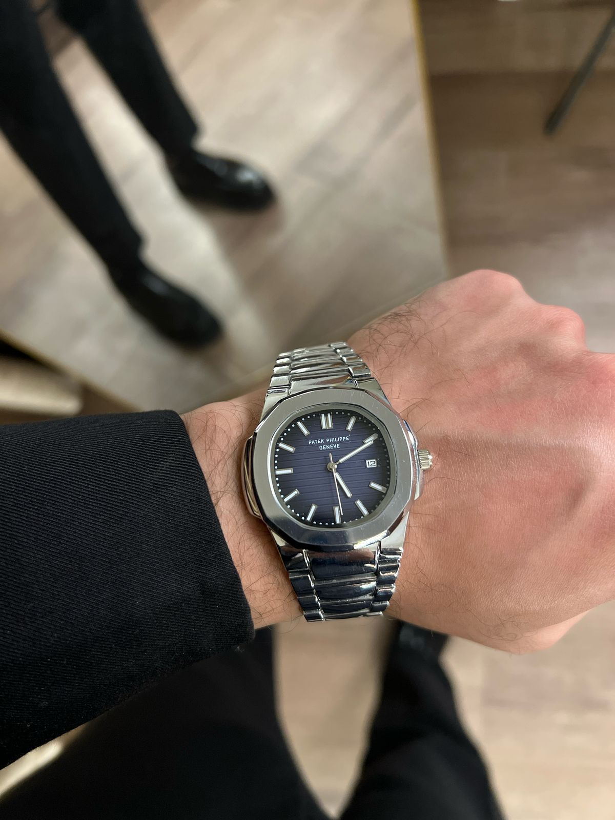 LIMITED EDITION | PATEK PHILIPPE GENEVE | NAUTILUS SERIES SLEEK WRIST WATCH